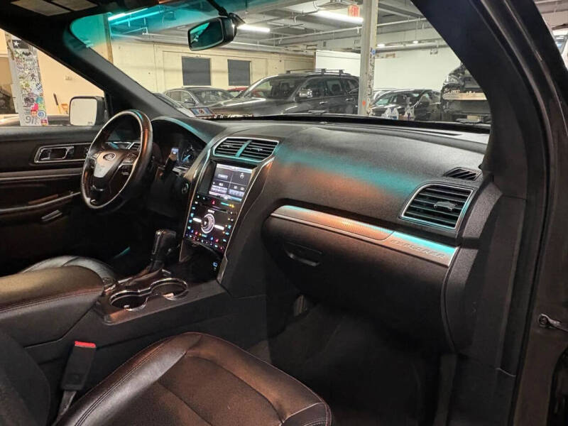 2016 Ford Explorer Sport