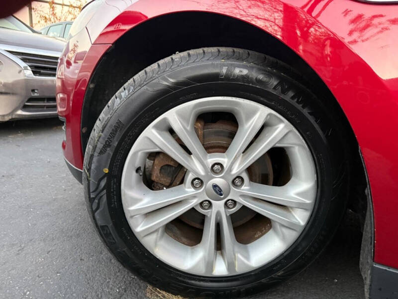 2015 Ford Taurus SEL