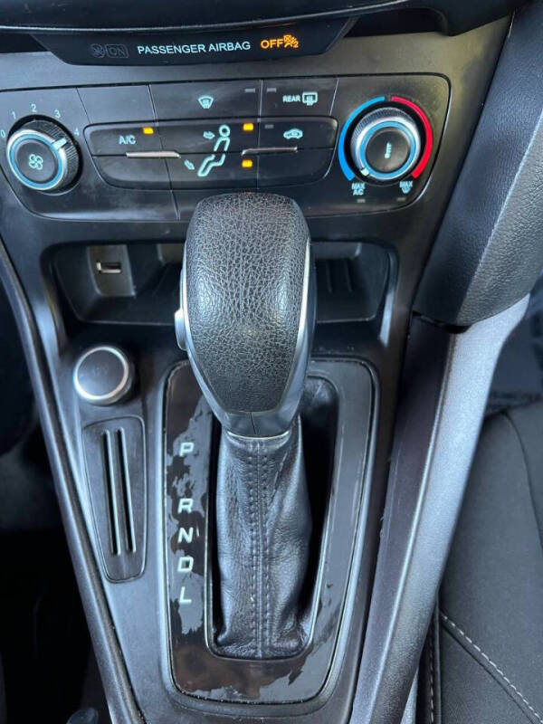 2017 Ford Focus SE