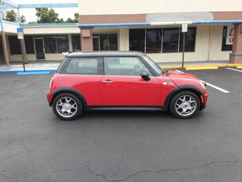 2005 MINI Cooper for sale at 2020 AUTO LLC in Clearwater FL