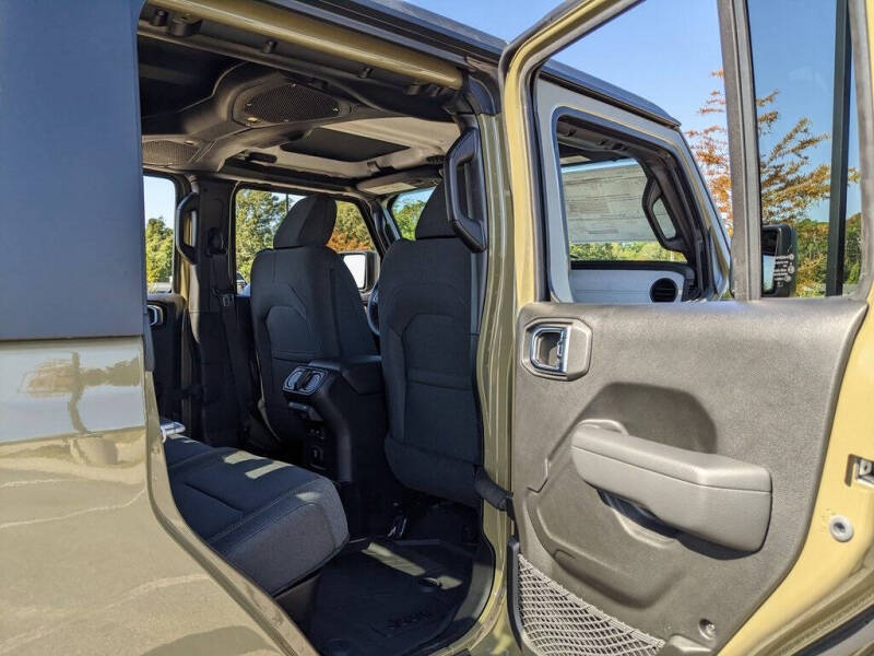 2025 Jeep Gladiator Willys