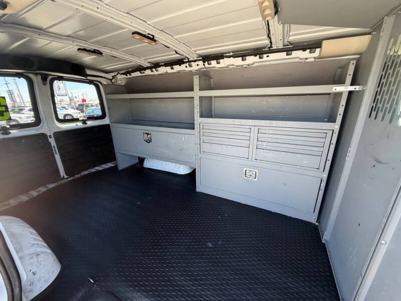 2017 Chevrolet Express 2500