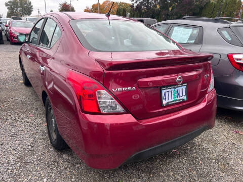 2018 Nissan Versa SV
