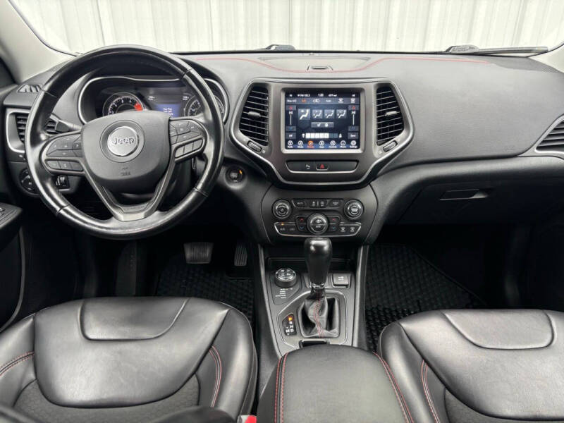 2020 Jeep Cherokee Trailhawk