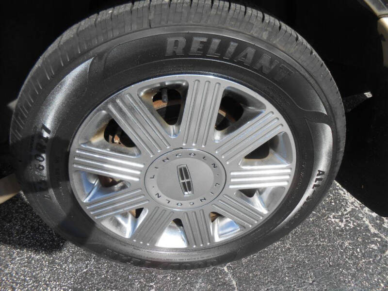 2003 Lincoln Town Car Cartier