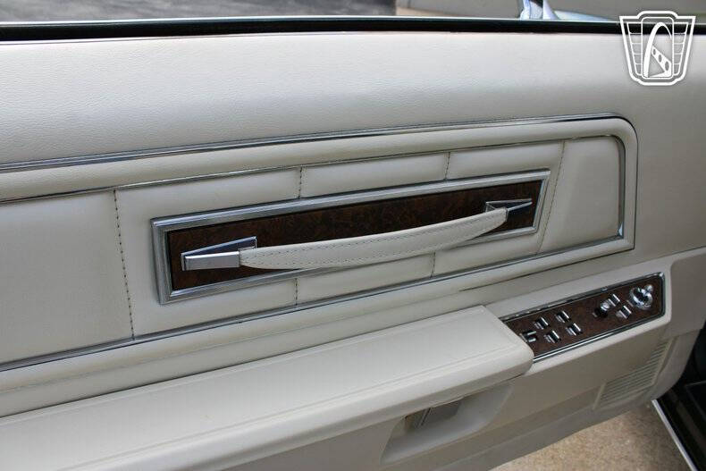 1972 Lincoln Continental