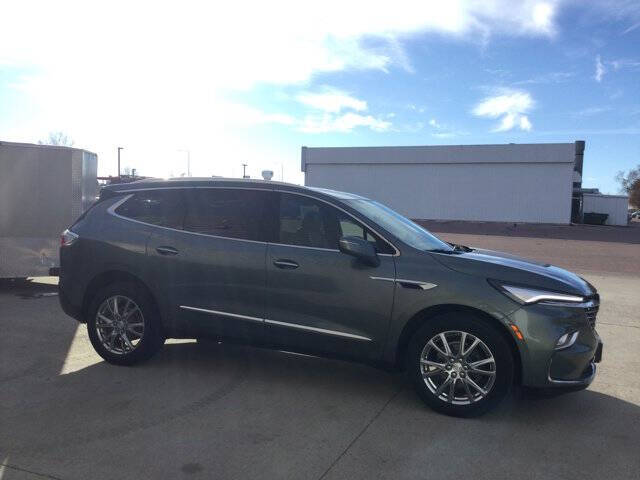 2022 Buick Enclave Essence