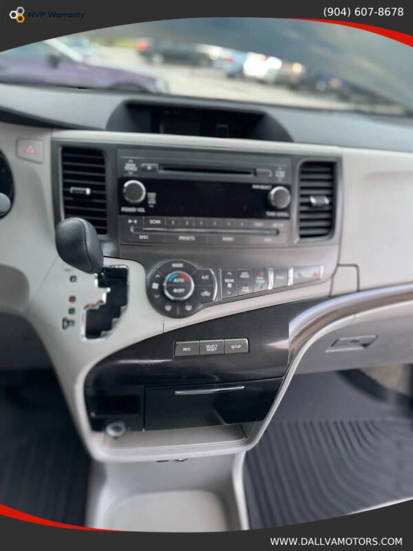 2014 Toyota Sienna