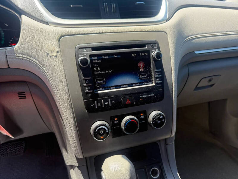 2017 Chevrolet Traverse LS