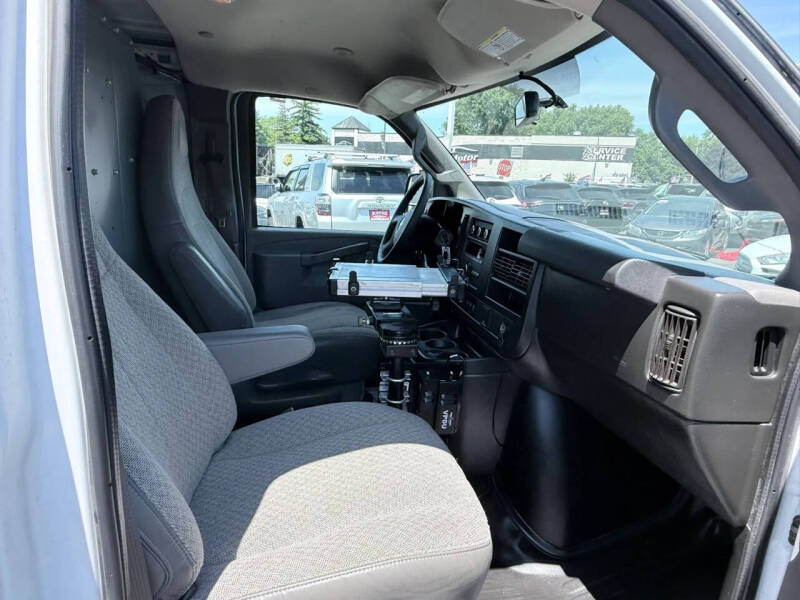 2021 Chevrolet Express 2500