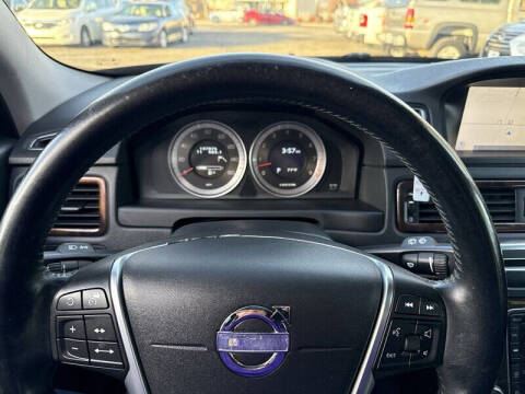 2013 Volvo XC70 T6 Premier Plus