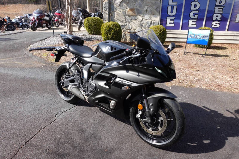 2024 Yamaha R7