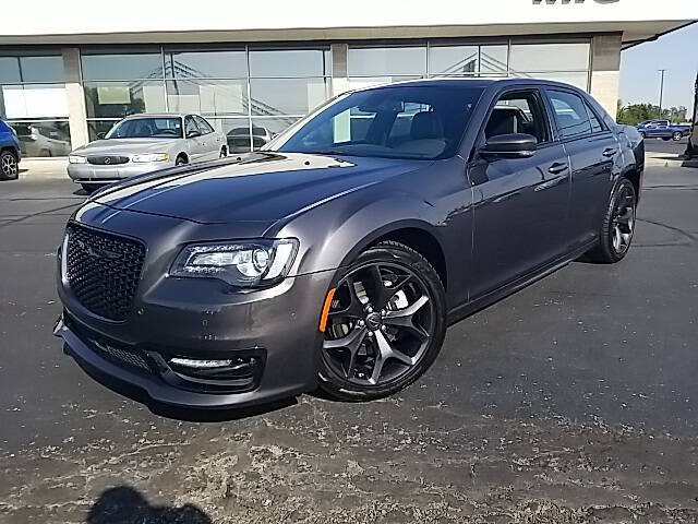 Used 2023 Chrysler 300 S with VIN 2C3CCABT7PH557774 for sale in Bellefontaine, OH