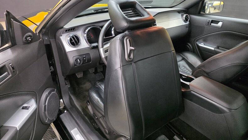 2005 Ford Mustang