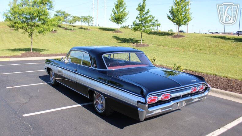 1962 Oldsmobile Starfire