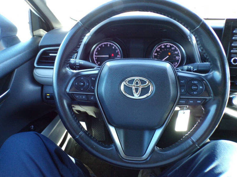 2022 Toyota Camry SE