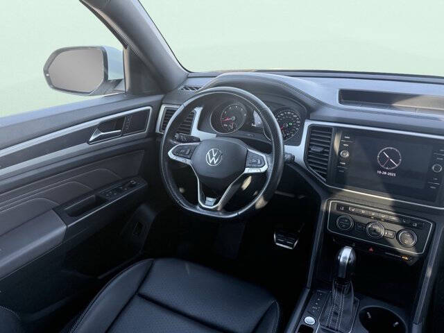2021 Volkswagen Atlas Cross Sport V6 SE R-Line