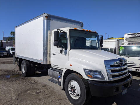 2015 Hino 268A