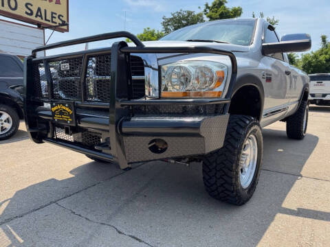 2009 Dodge Ram 2500 for sale at TOWN & COUNTRY AUTO SALES in Jefferson City MO