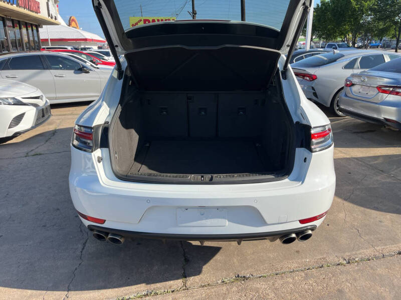 2021 Porsche Macan S