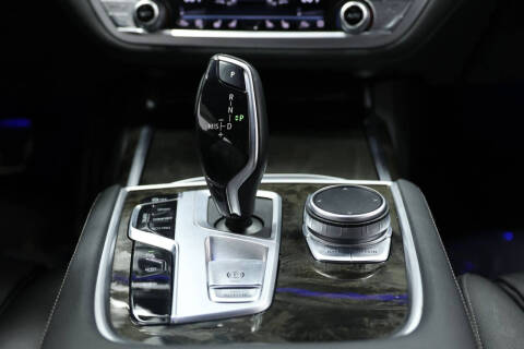 2021 BMW 7 Series 740i