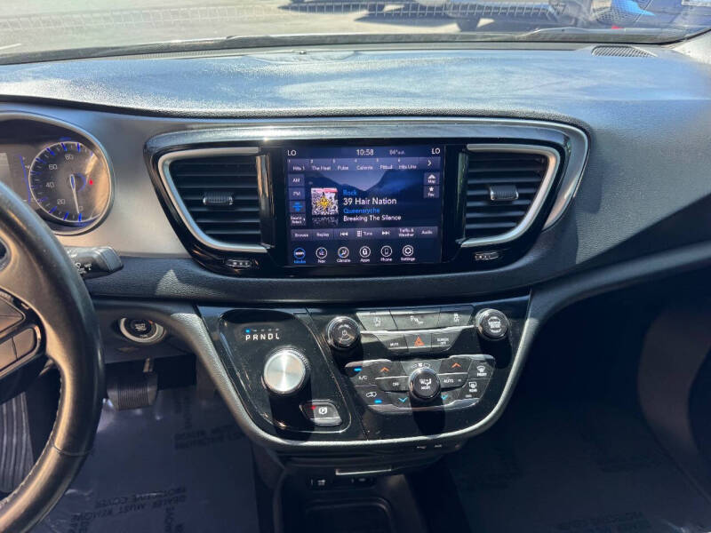 2020 Chrysler Pacifica Touring