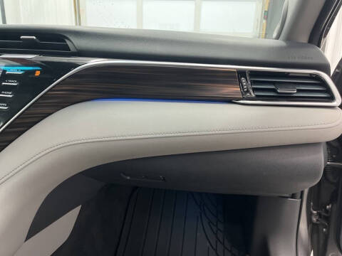 2018 Toyota Camry Hybrid XLE