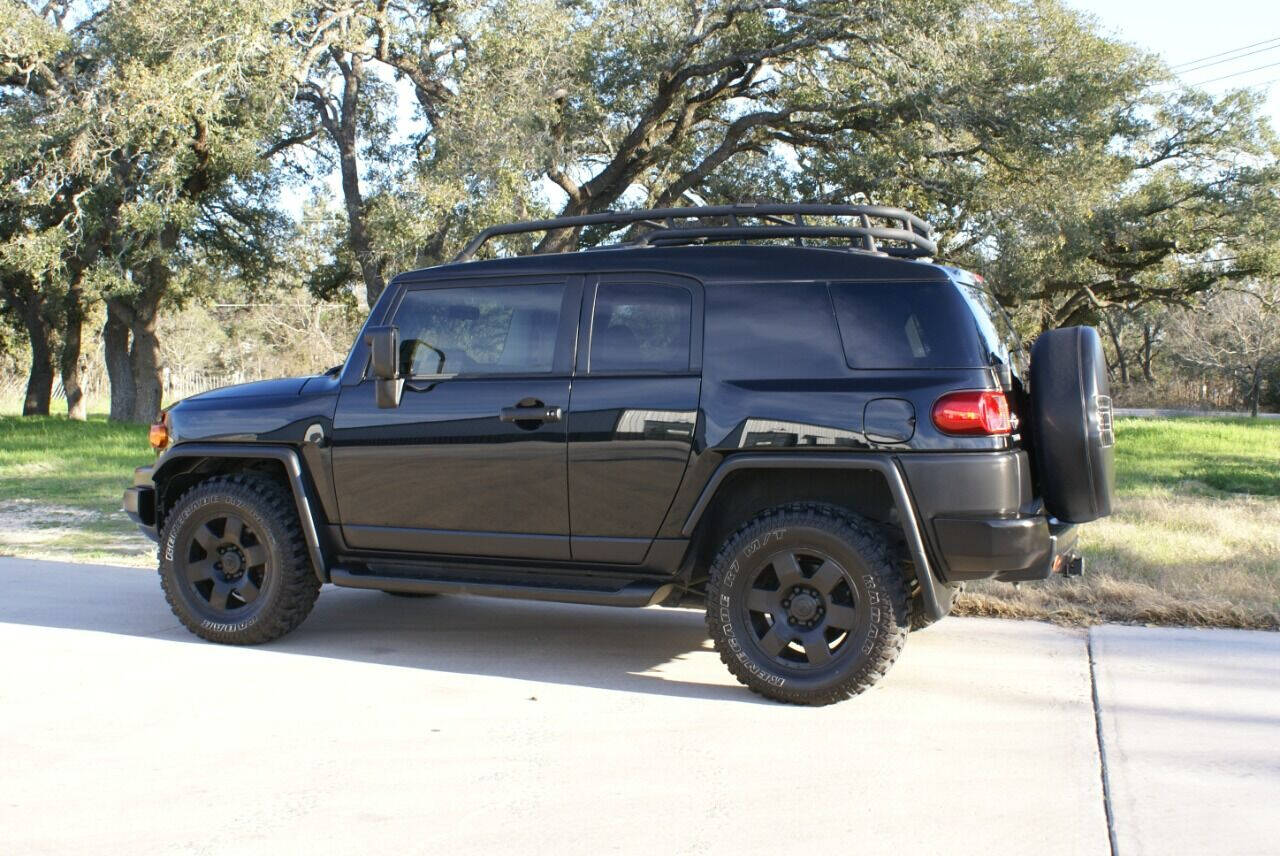 2007 Toyota FJ Cruiser for sale at 4.0 Motorsports in Austin, TX