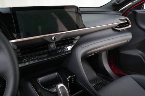 2025 Toyota Crown Signia Limited