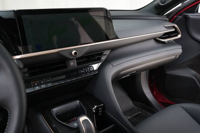 2025 Toyota Crown Signia Limited