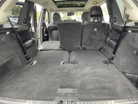 2025 Volvo XC90 B5 Core Bright Theme