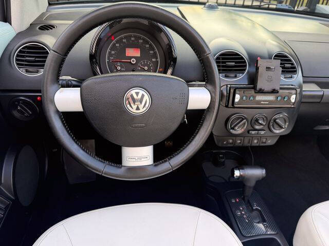 2010 Volkswagen New Beetle Convertible Final Edition PZEV