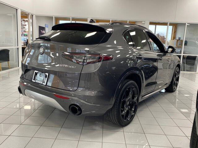 2024 Alfa Romeo Stelvio Ti
