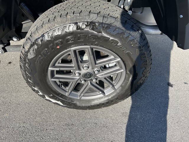 2024 Jeep Gladiator Sport S