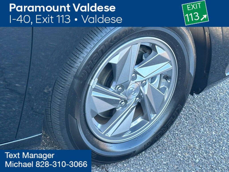 2024 Hyundai Elantra SE