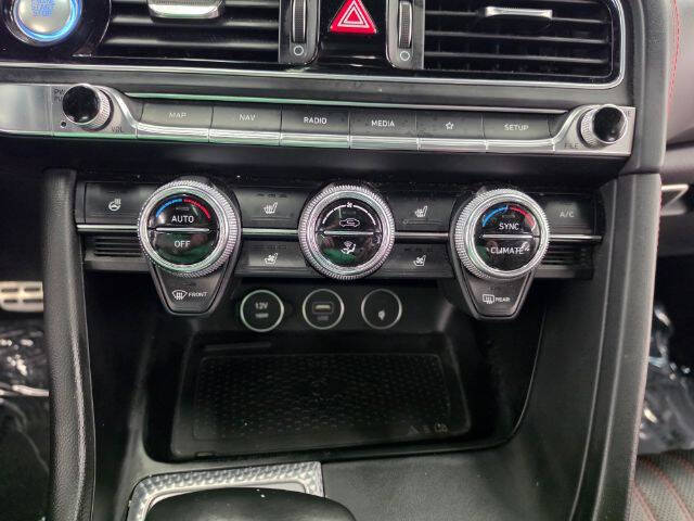 2022 Genesis G70