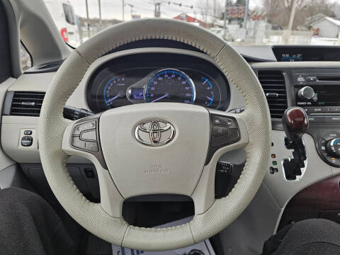 2012 Toyota Sienna XLE 8-Passenger