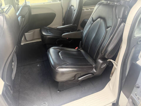 2021 Chrysler Voyager LXi