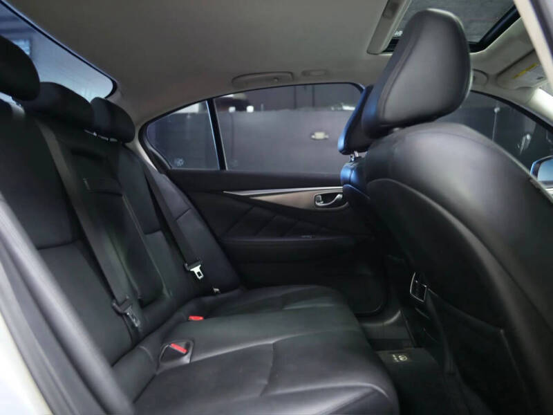 2014 Infiniti Q50 Premium