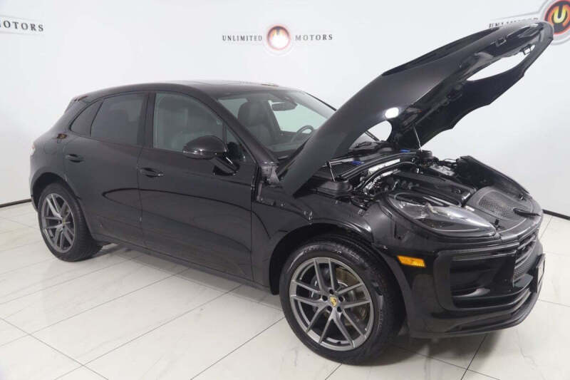 2025 Porsche Macan