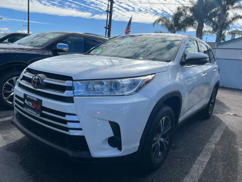 2019 Toyota Highlander for sale at Auto Max of Ventura in Ventura CA