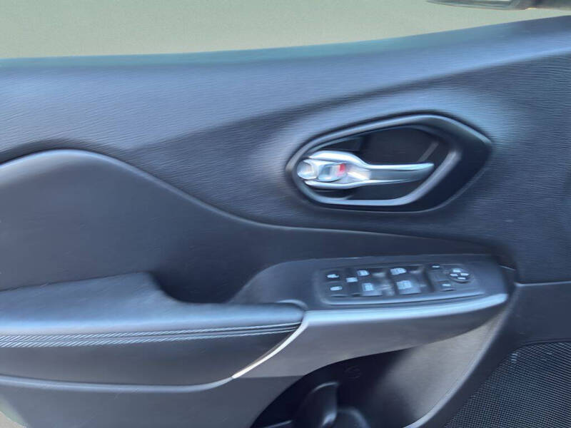 2021 Jeep Cherokee Latitude Plus