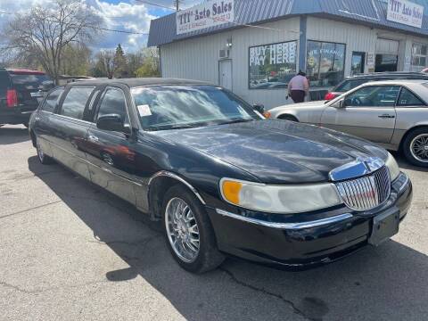 2000 Lincoln MKT Town Car for sale at TTT Auto Sales in Spokane WA