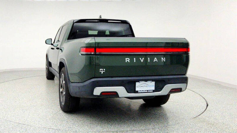 2024 Rivian R1T Adventure