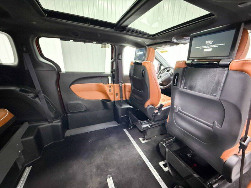 2026 Chrysler Pacifica Pinnacle
