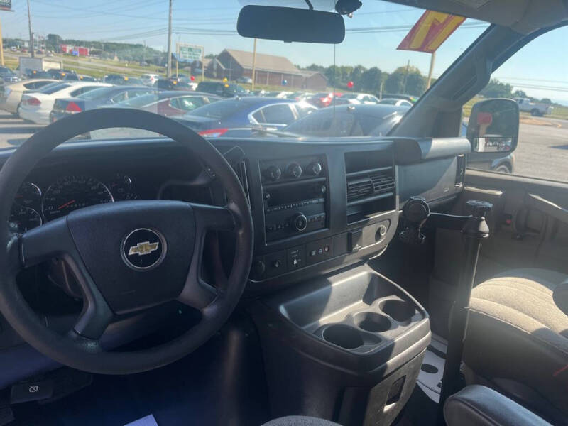 2017 Chevrolet Express 2500