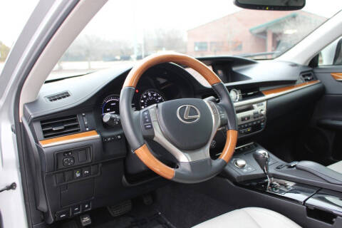 2013 Lexus ES 300h