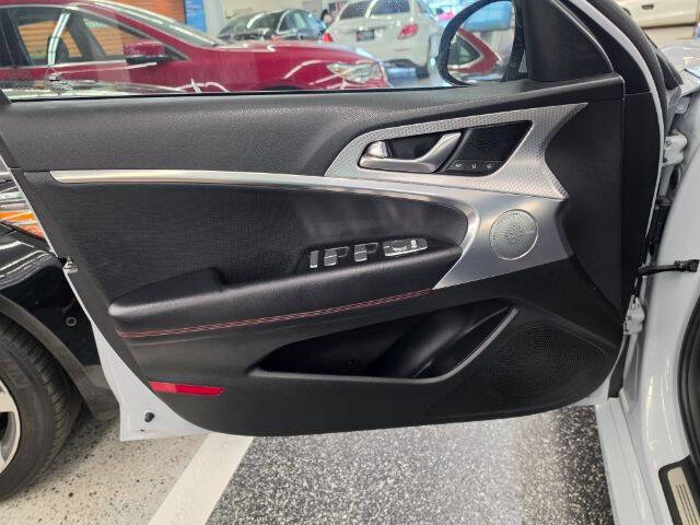 2022 Genesis G70