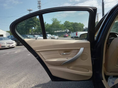 2012 BMW 3 Series 328i