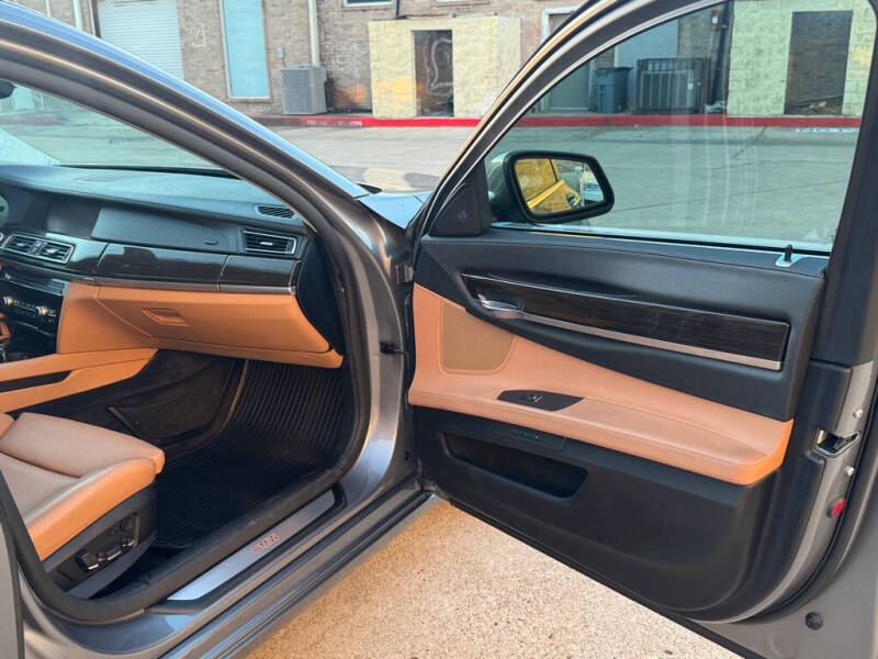 2011 BMW 7 Series 740i